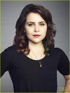 Mae Whitman : mae-whitman-1428174863.jpg