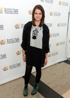 Maia Mitchell : maia-mitchell-1371922674.jpg