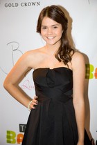 Maia Mitchell : maia-mitchell-1371922677.jpg