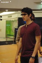 Mario Maurer : mario-maurer-1320345964.jpg