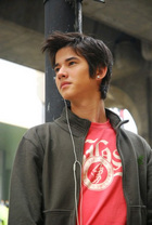 Mario Maurer : mariomaurer_1306848461.jpg