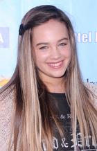 Mary Mouser : mary-mouser-1384196265.jpg