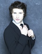 Matt Dallas : matt_dallas_1279042423.jpg