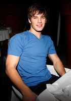 Matt Lanter : matt-lanter-1323551131.jpg