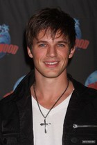 Matt Lanter : matt-lanter-1323551137.jpg