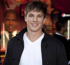 Matt Lanter : matt-lanter-1332354846.jpg