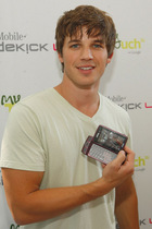 Matt Lanter : matt_lanter_1255974221.jpg