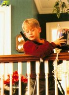 Macaulay Culkin : macaulay-culkin-1312897799.jpg