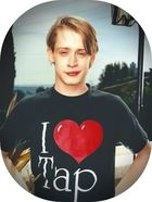 Macaulay Culkin : macaulay-culkin-1314203282.jpg