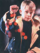 Macaulay Culkin : macaulay-culkin-1314375486.jpg