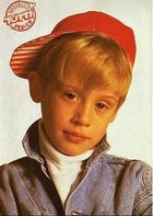 Macaulay Culkin : macaulay-culkin-1315439081.jpg