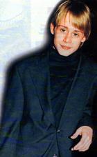 Macaulay Culkin : macaulay-culkin-1319944572.jpg