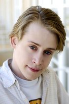 Macaulay Culkin : mccauly_culkin_1280196151.jpg