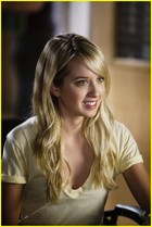 Megan Park : meganpark_1264005772.jpg