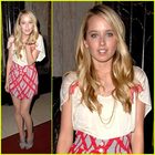 Megan Park : meganpark_1276184016.jpg