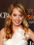 Megan Park : meganpark_1279480010.jpg