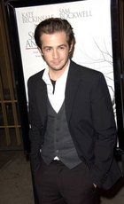 Michael Angarano : michael_angarano_1214851960.jpg