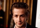 Michael Angarano : michael_angarano_1215316721.jpg