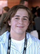 Michael Angarano : tt32vl.png