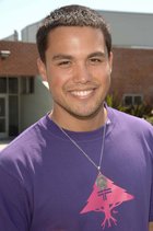 Michael Copon : michael-copon-1363975447.jpg