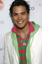 Michael Copon : michaelcopon_1266477812.jpg