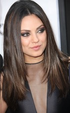 Mila Kunis : mila-kunis-1371348812.jpg