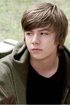 Miles Heizer : miles-heizer-1328936848.jpg