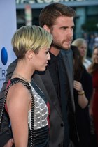 Miley Cyrus : TI4U1380738808.jpg