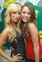 Miley Cyrus : TI4U_u1220870253.jpg