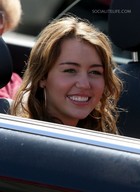 Miley Cyrus : miley-cyrus-1322720437.jpg