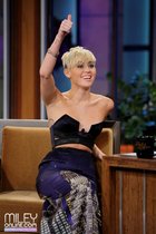 Miley Cyrus : miley-cyrus-1350232500.jpg