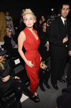 Miley Cyrus : miley-cyrus-1360785196.jpg