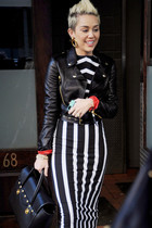 Miley Cyrus : miley-cyrus-1360882834.jpg