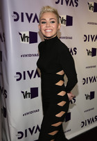 Miley Cyrus : miley-cyrus-1362089367.jpg