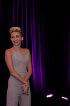 Miley Cyrus : miley-cyrus-1371405869.jpg