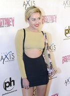 Miley Cyrus : miley-cyrus-1388858839.jpg