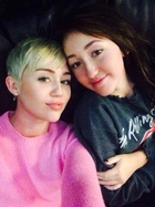 Miley Cyrus : miley-cyrus-1431651601.jpg