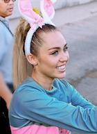 Miley Cyrus : miley-cyrus-1440783071.jpg