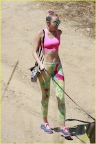 Miley Cyrus : miley-cyrus-1440954573.jpg