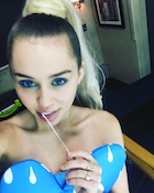 Miley Cyrus : miley-cyrus-1454793141.jpg