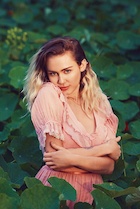 Miley Cyrus : miley-cyrus-1493954088.jpg