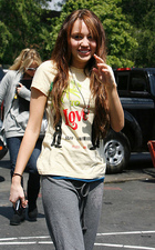 Miley Cyrus : miley_cyrus_1218744353.jpg