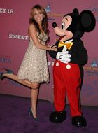 Miley Cyrus : miley_cyrus_1223477967.jpg