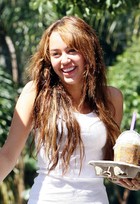 Miley Cyrus : miley_cyrus_1272764776.jpg