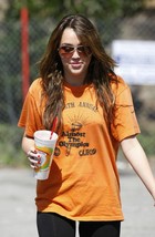 Miley Cyrus : miley_cyrus_1273206492.jpg