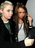 Miley Cyrus : miley_cyrus_1279895622.jpg