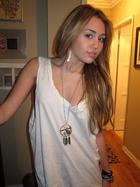 Miley Cyrus : miley_cyrus_1291488747.jpg