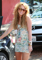 Miley Cyrus : miley_cyrus_1292727444.jpg