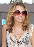 Miley Cyrus : miley_cyrus_1302677217.jpg