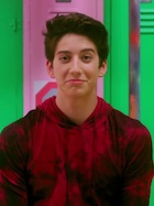 Milo Manheim : milo-manheim-1518542094.jpg